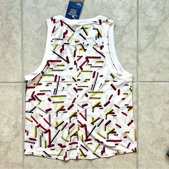 NWT Brooks Women’s Distance Graphic Tank - Confetti - Picture 5 of 7
